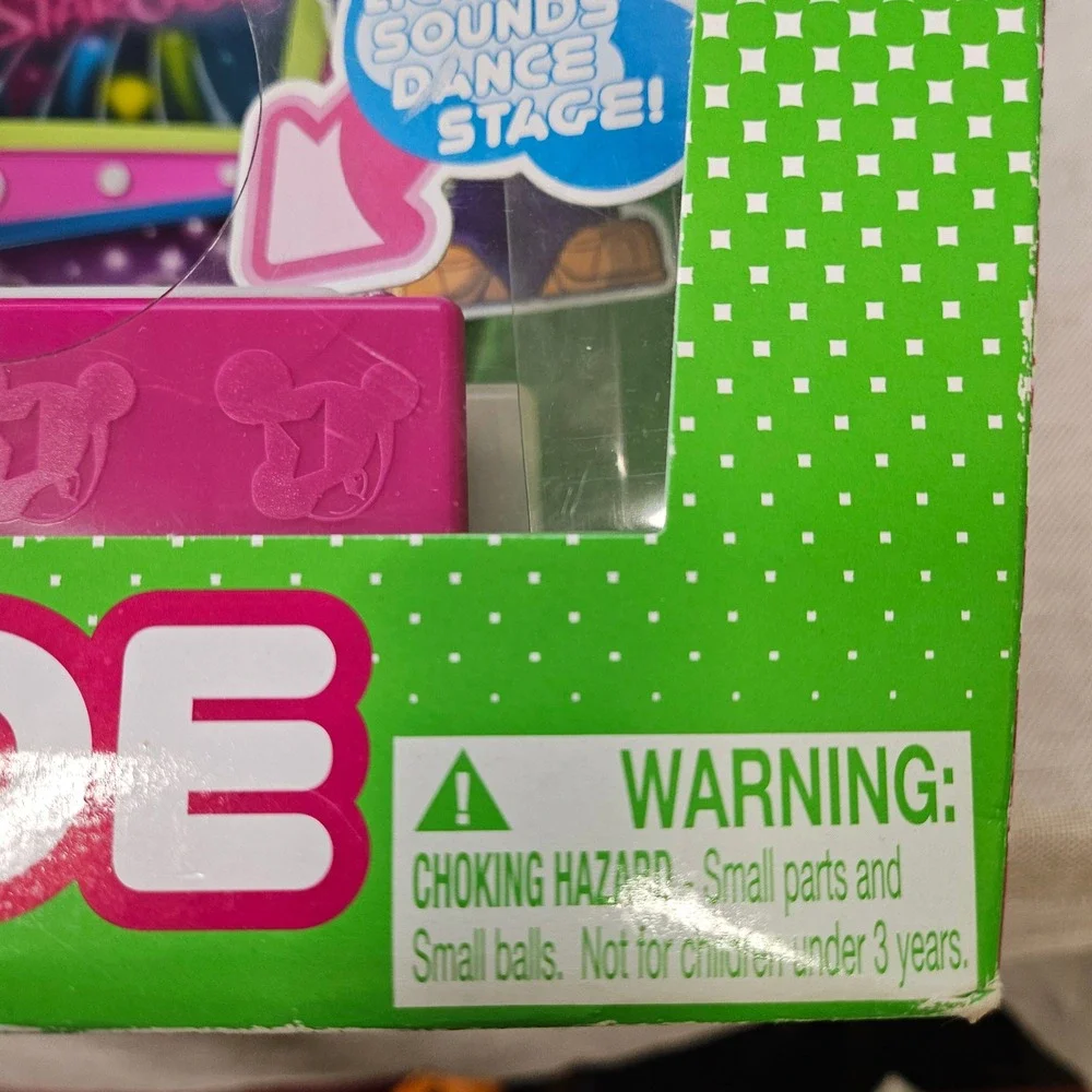Blip Toys O.O.T.W. Starcade Playset Kids NIB Pink Lights Sounds Dance Stage 2012